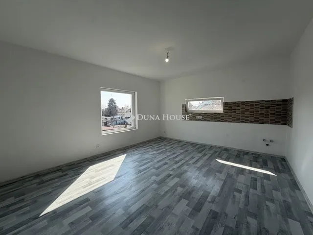 Eladó lakás Vecsés 76 nm