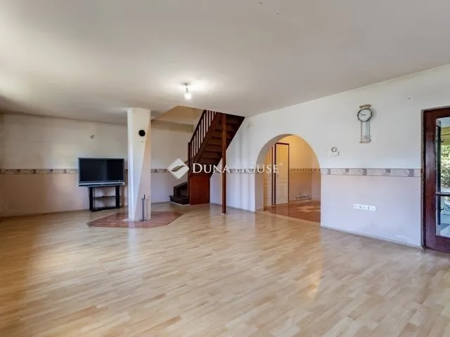 Eladó ház Budapest XVIII. kerület 240 nm