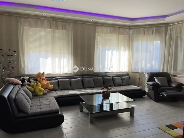 Eladó ház Budapest XVIII. kerület 256 nm