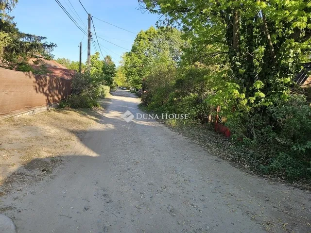 Eladó nyaraló Pócsmegyer 56 nm