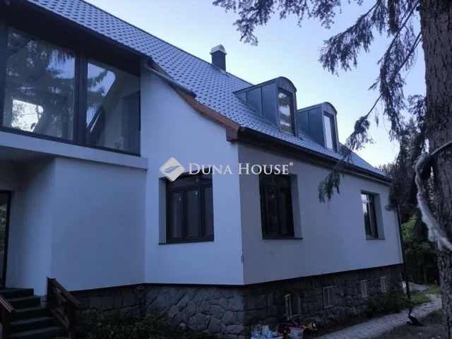 Eladó ház Leányfalu 237 nm
