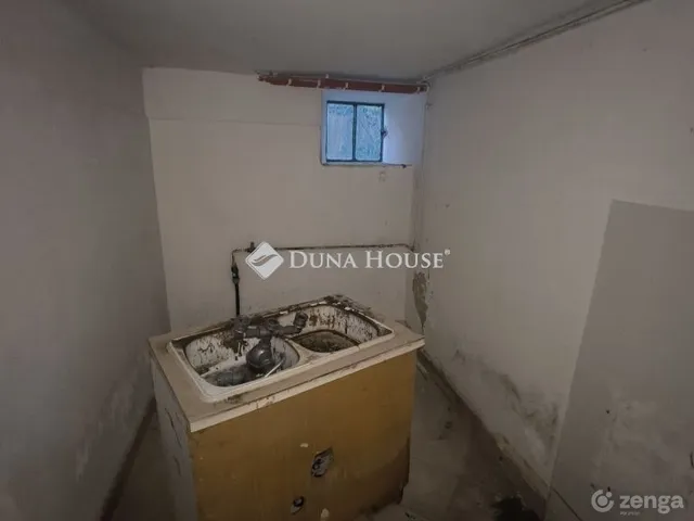 Eladó ház Leányfalu 237 nm