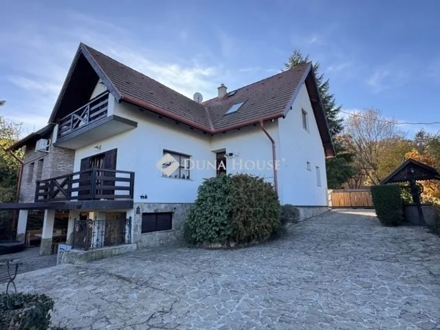 Eladó ház Leányfalu 175 nm