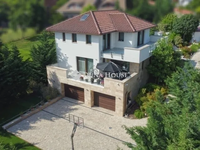 Eladó ház Szentendre 291 nm