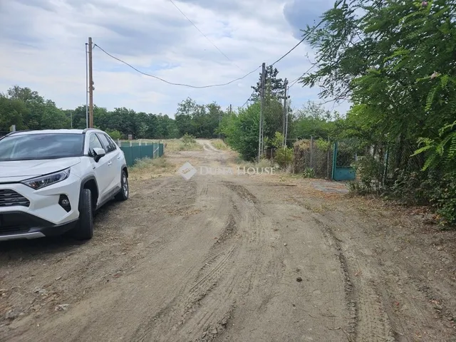 Eladó nyaraló Pócsmegyer 57 nm