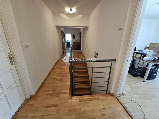 Eladó ház Szentendre 328 nm