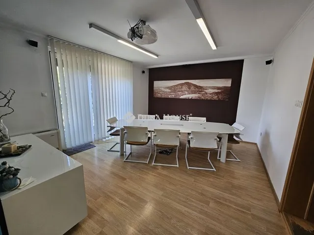 Eladó ház Szentendre 328 nm