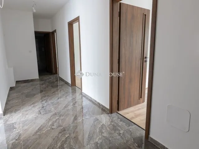 Eladó lakás Budapest XV. kerület 131 nm
