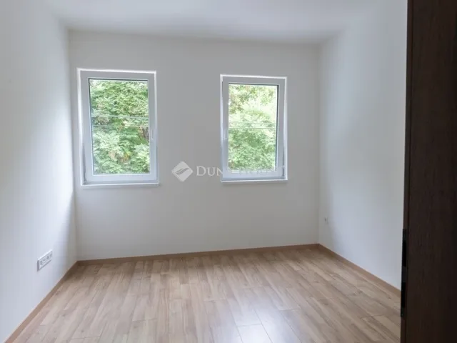 Eladó lakás Budapest XV. kerület 131 nm