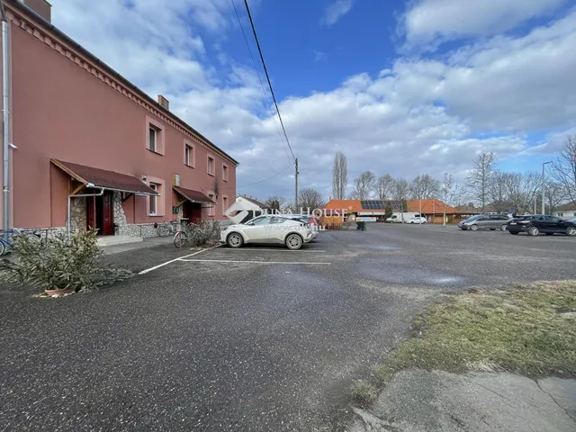 Eladó kereskedelmi és ipari ingatlan Kisszállás 768 nm