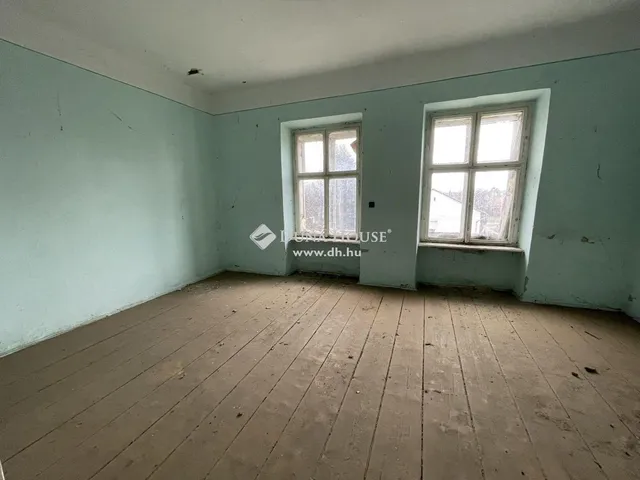 Eladó kereskedelmi és ipari ingatlan Kisszállás 768 nm