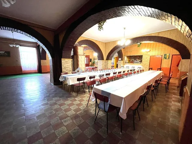 Eladó kereskedelmi és ipari ingatlan Kisszállás 768 nm