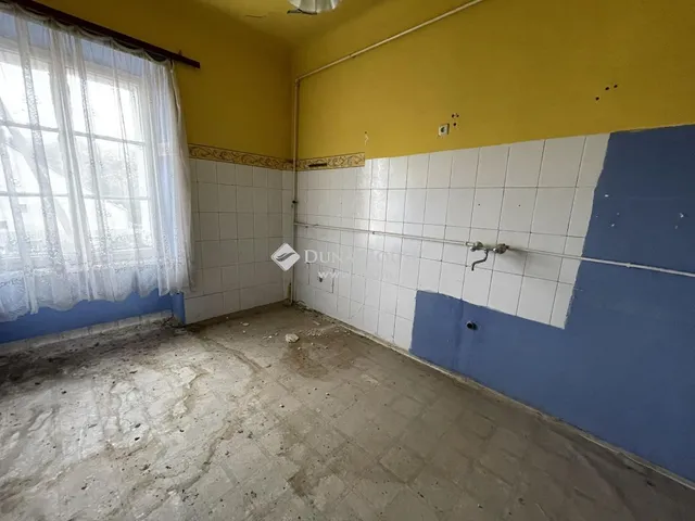 Eladó kereskedelmi és ipari ingatlan Kisszállás 768 nm