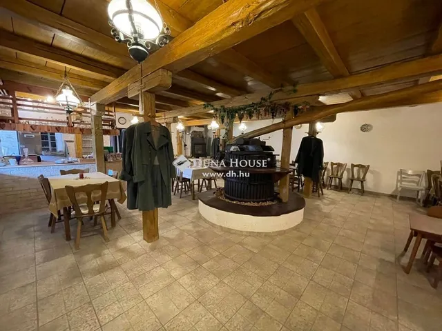 Eladó ház Fülöpháza 360 nm