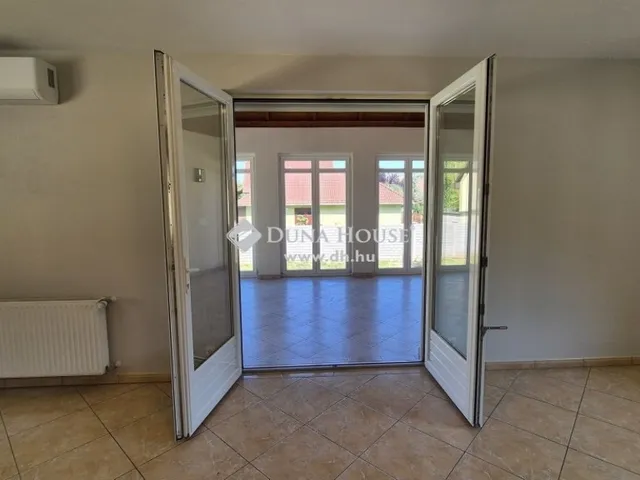 Eladó ház Kecskemét 260 nm