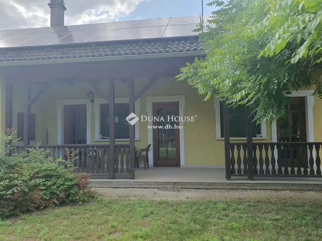 Eladó ház Lajosmizse 238 nm