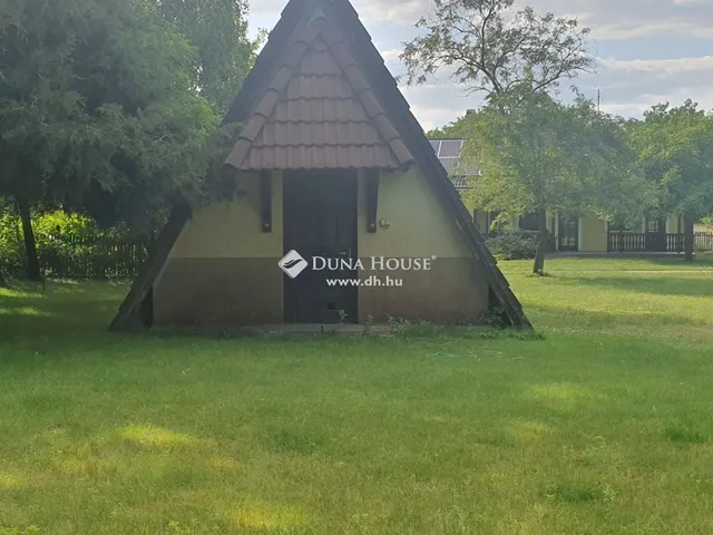 Eladó ház Lajosmizse 238 nm