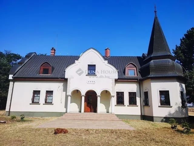 Eladó ház Fülöpháza 297 nm
