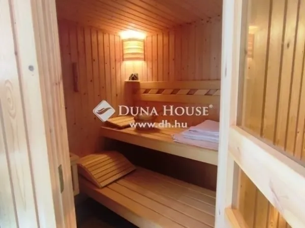 Eladó ház Fülöpháza 297 nm