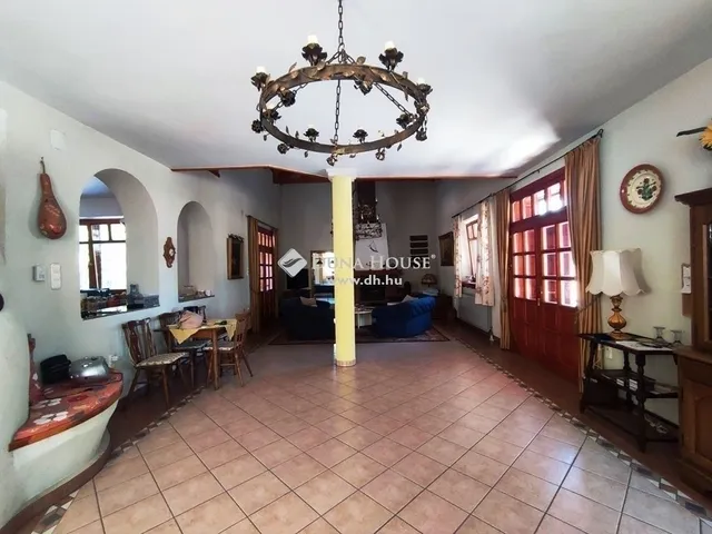 Eladó ház Fülöpháza 297 nm