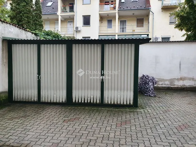 Eladó lakás Kecskemét 132 nm