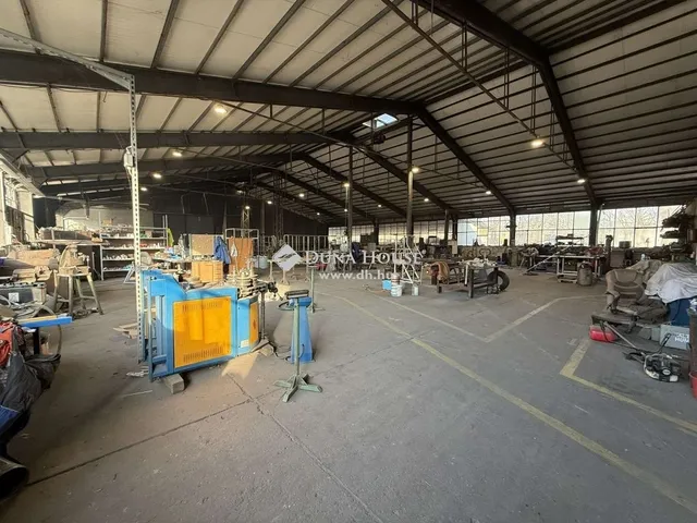 Eladó kereskedelmi és ipari ingatlan Tass 1780 nm