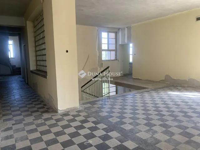 Eladó ház Budapest XXII. kerület 2700 nm