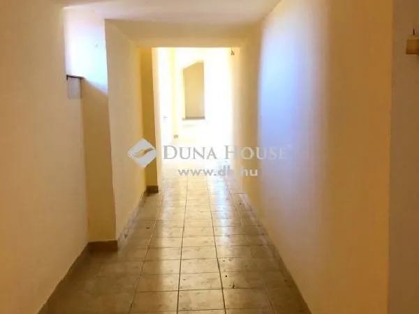 Eladó ház Budapest XXII. kerület 2700 nm