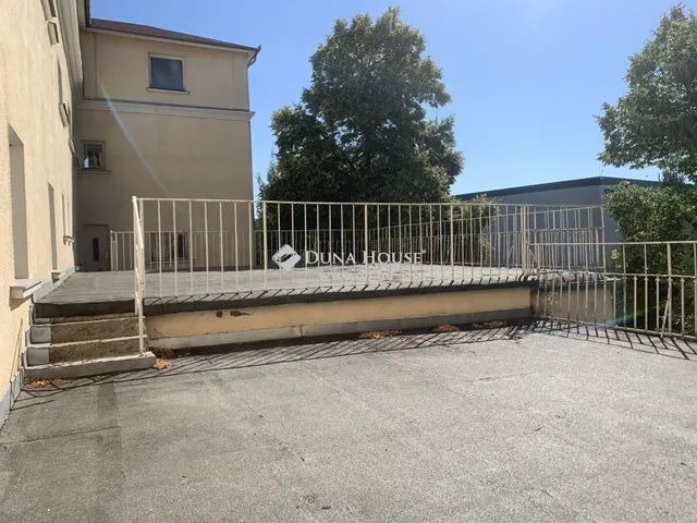 Eladó ház Budapest XXII. kerület 2700 nm