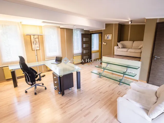 Eladó kereskedelmi és ipari ingatlan Budapest II. kerület 1050 nm