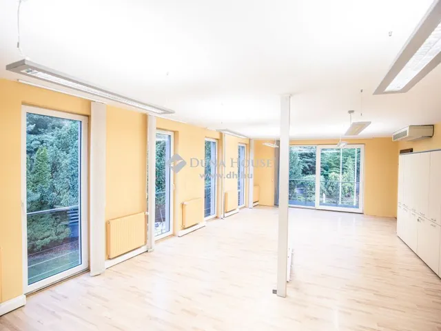 Eladó kereskedelmi és ipari ingatlan Budapest II. kerület 1050 nm