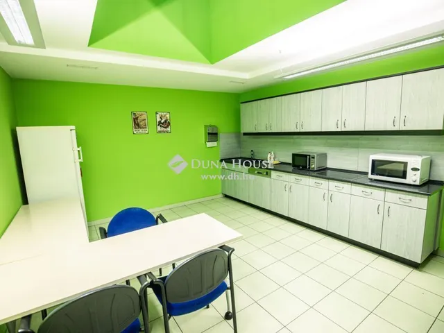 Eladó kereskedelmi és ipari ingatlan Budapest II. kerület 1050 nm