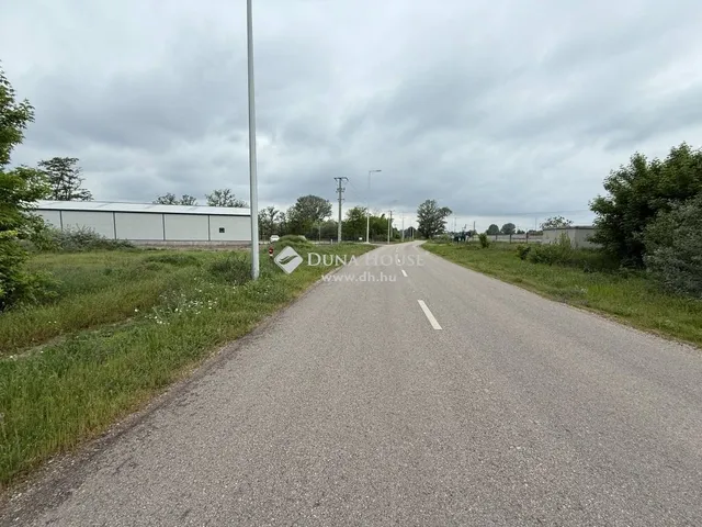 Eladó kereskedelmi és ipari ingatlan Kiskunhalas 5596 nm