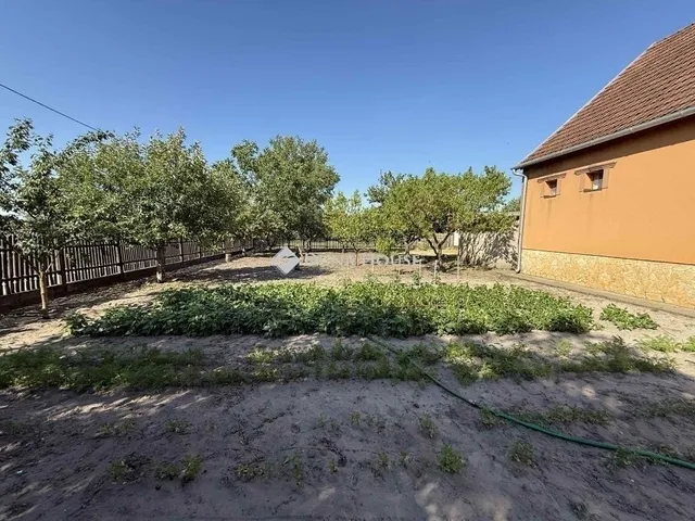 Eladó ház Kecskemét 80 nm