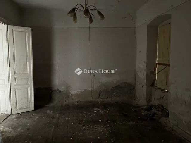 Eladó ház Kecskemét 200 nm