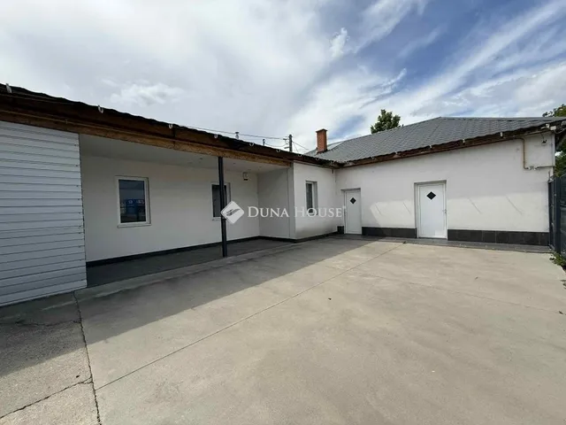Eladó ház Kecskemét 333 nm