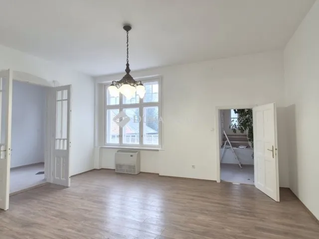 Eladó ház Kecskemét 330 nm