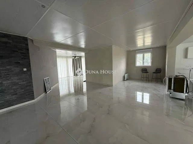 Eladó ház Tiszaroff 230 nm