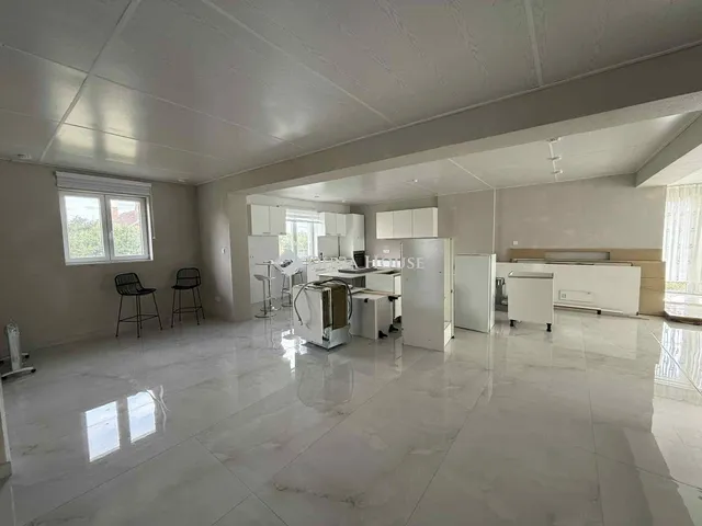 Eladó ház Tiszaroff 230 nm