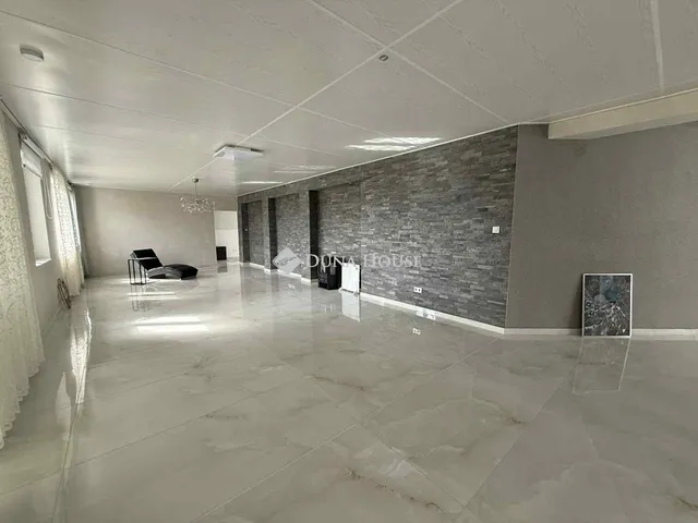 Eladó ház Tiszaroff 230 nm