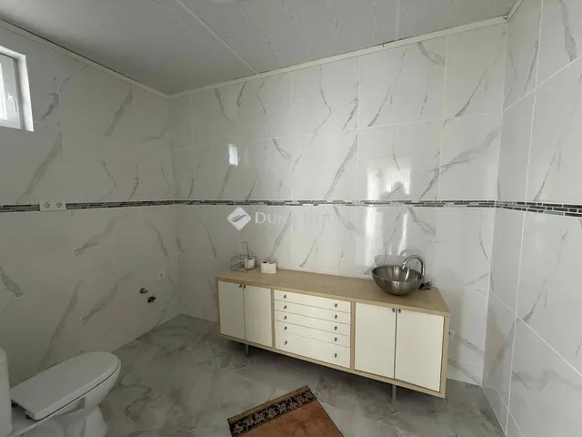 Eladó ház Tiszaroff 230 nm