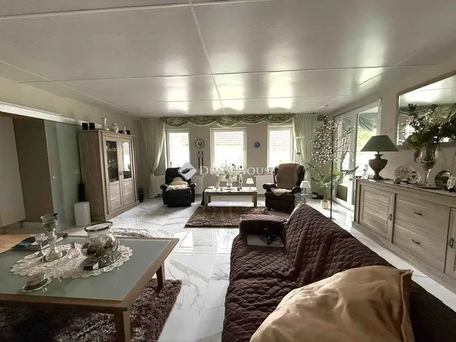 Eladó ház Tiszanána 220 nm