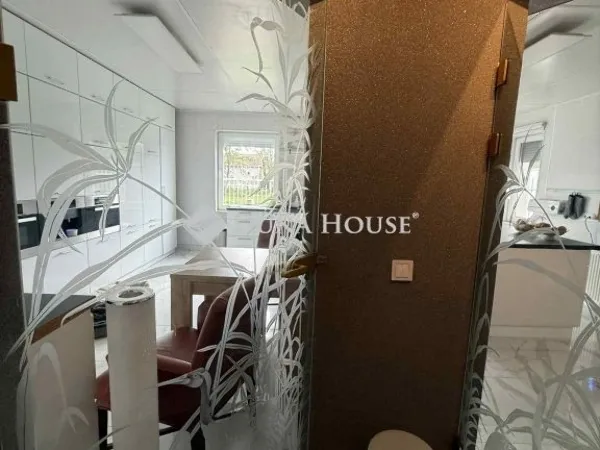 Eladó ház Tiszanána 220 nm