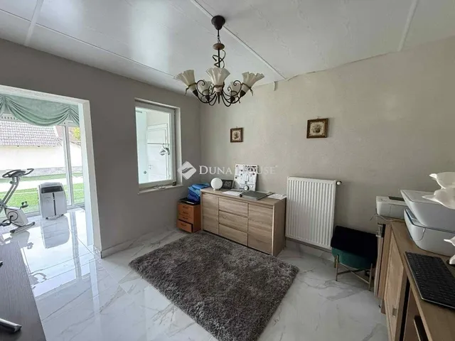 Eladó ház Tiszanána 220 nm