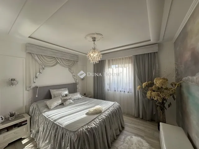 Eladó ház Kecskemét 270 nm