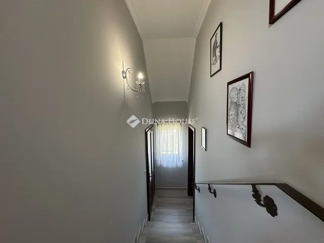 Eladó ház Kecskemét 270 nm