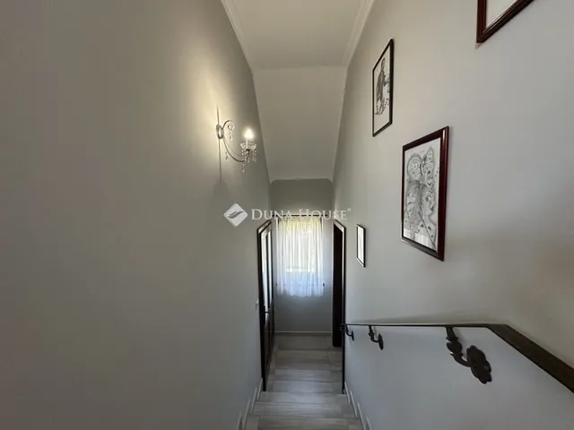 Eladó ház Kecskemét 270 nm