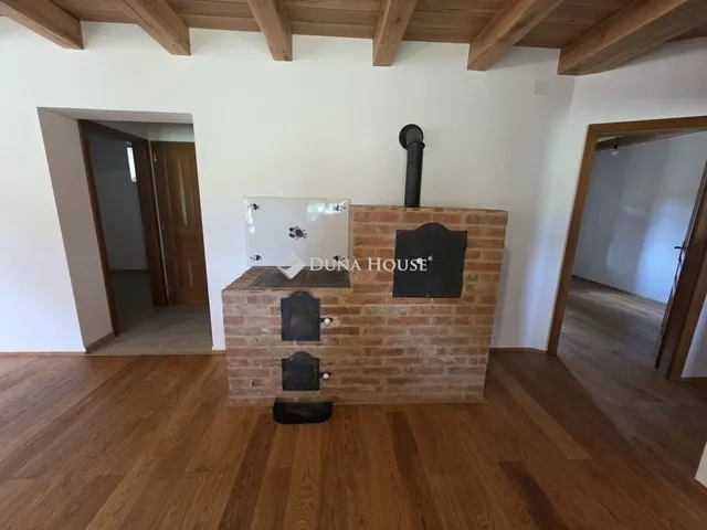 Eladó mezőgazdasági ingatlan Felsőpakony 198 nm