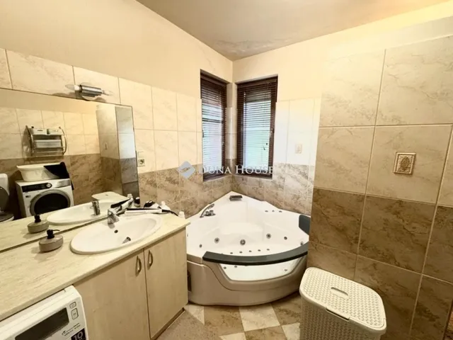 Eladó ház Kecskemét 300 nm