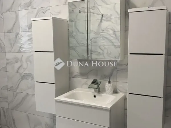 Eladó ház Érd 200 nm